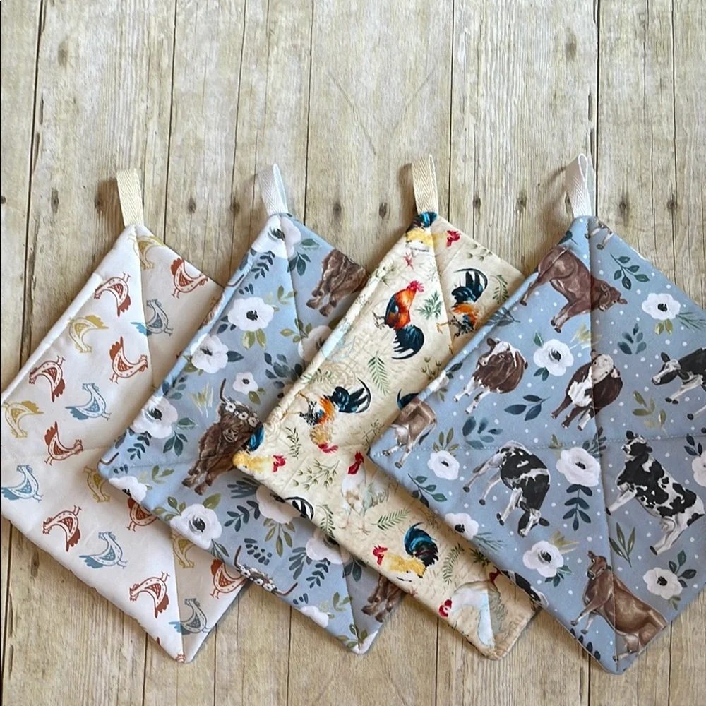 Bundle of 4 Farm Animal Print Pot Holders Set Farmhouse Kitchen